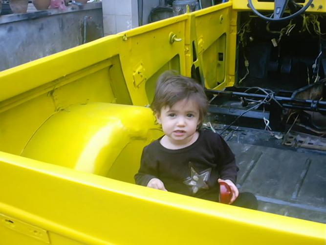 Leila dans la jeep2
